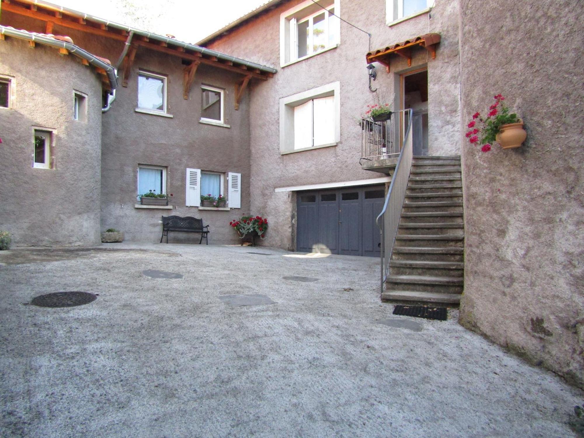 Grande Maison Au Coeur D'Un Village Historique Avec Terrasse Et Wifi Inclus - Fr-1-582-308 Saint-Vidal Exterior foto
